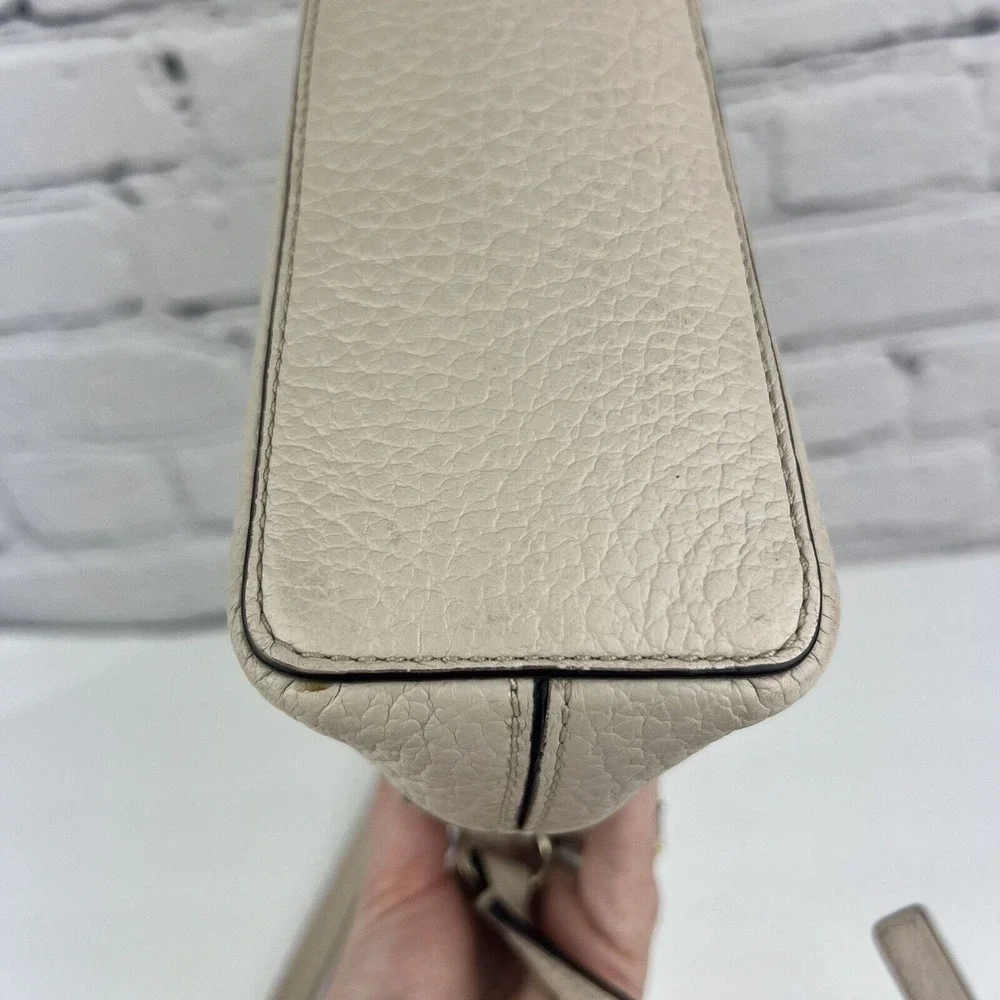 Kate Spade Bay Street‎ Crossbody Shoulder Bag Purse Pebbled Leather Color Pumice
